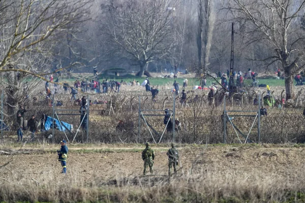 Kastanies Evros Greece March 2020 Greek Police Soldiers Front Fence — Stock Fotó