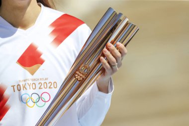 Atina, Yunanistan - 19 Mart 2020: Tokyo 2020 Yaz Olimpiyat Oyunları için Panathenaic Kallimaro Stadyumu 'nda Olimpiyat Alev devir Töreni