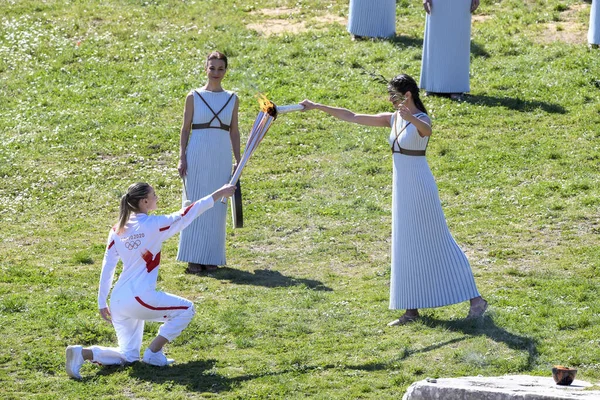 希腊奥林匹亚 2020年3月12日 2020年东京夏季奥运会的奥运圣火移交仪式在古希腊南部古代奥林匹亚的发源地举行 — 图库照片