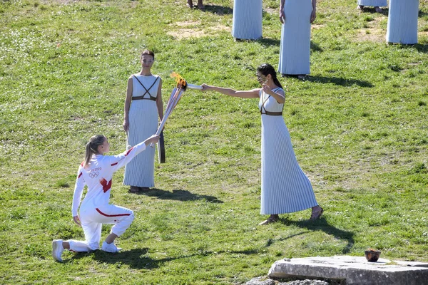 希腊奥林匹亚 2020年3月12日 2020年东京夏季奥运会的奥运圣火移交仪式在古希腊南部古代奥林匹亚的发源地举行 — 图库照片