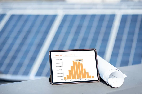 Online monitoring of solar station production — Stock Photo, Image