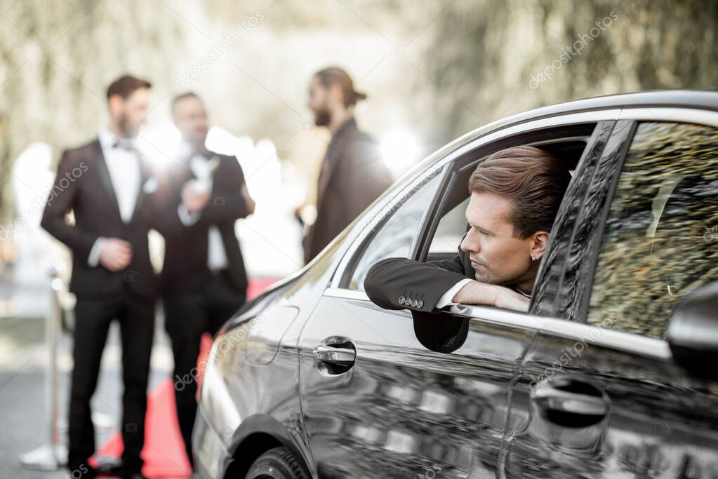 Actor arriving on the awards ceremony