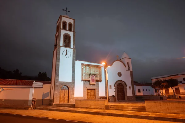Kostel v obci Santiago del Teide na ostrově Tenerife — Stock fotografie