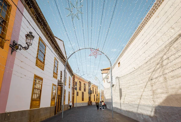 Vista de la calle con casas antiguas en La Laguna —  Fotos de Stock