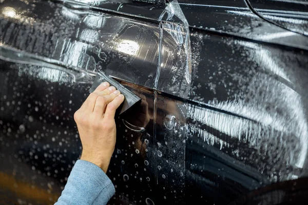 Filming car body at the vehicle service — Stock Photo, Image