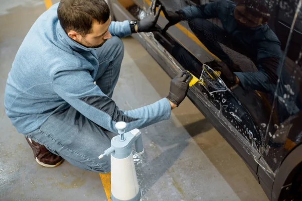 Filming car body at the vehicle service — Stock Fotó