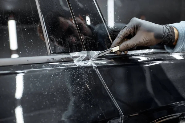 Filming car body at the vehicle service — Stock Fotó