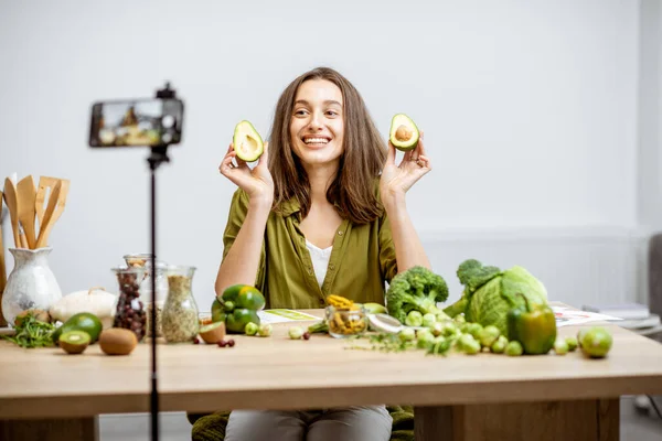 Woman vlogging about healthy food — Stok fotoğraf