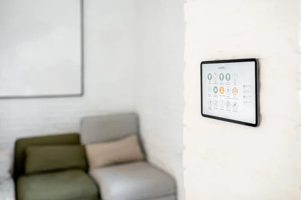 Pannello touch screen di una casa intelligente — Foto Stock