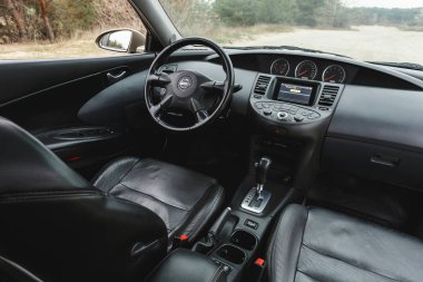 Nissan Primera 2002, Altın Renk, İç mekan