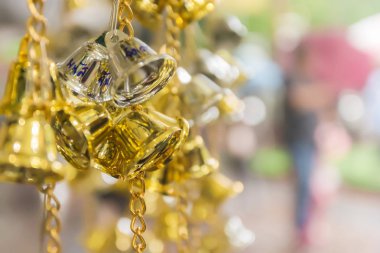 Dua çan. Tayland. Altın ve bronz bell. Budist çan l