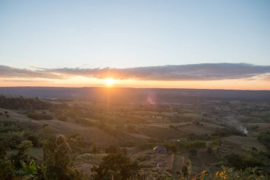 Güneşin bulut üzerinde