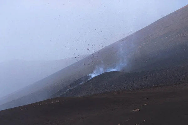 Etna Vybuchuje Turistickou Atrakcí Sicílii — Stock fotografie