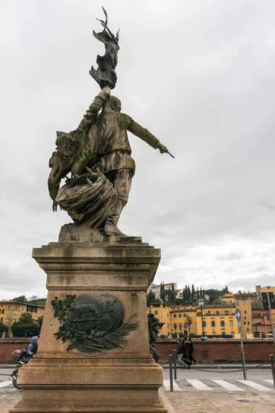 Florence Italy March 2018 Vertical Picture Piazza Mentana Amazing Monument — Stock Photo, Image