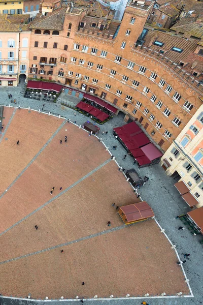 Сиена Италия Марта 2018 Вертикальное Изображение Площади Пьяцца Дель Кампо — стоковое фото