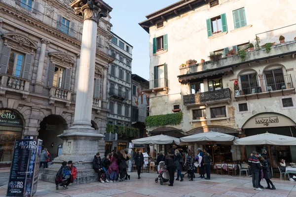 Verona Italy March 2018 Horizontal Picture Piazza Delle Erbe One — 스톡 사진