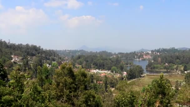 과푸른 풍경입니다 사진은 코다이카날 타밀나두에서 것이다 — 비디오
