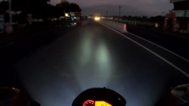 3 Ocak 2020 'de Coimbatore lndia' da sokak görüntülerinde motosiklet sürüşü çekilmiştir..