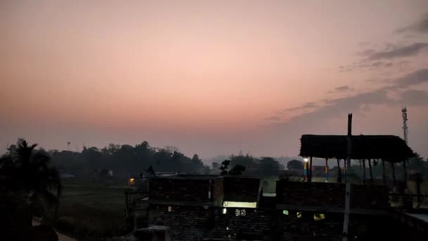 Ранковий Схід Сонця Сільській Сільській Хатній Кліпі Знімається Віддаленому Селі — стокове відео