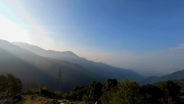 喜玛拉雅山脉迷人的风景片段被拍摄在纳图拉通过高速公路Sikkim India — 图库视频影像