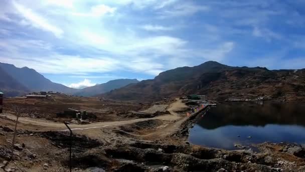 Lago Sereno Con Incredibile Cielo Blu Clip Montagna Girato Hangul — Video Stock