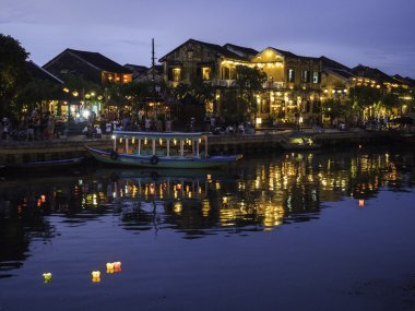 Güneş battıktan sonra sırasında eski şehir
