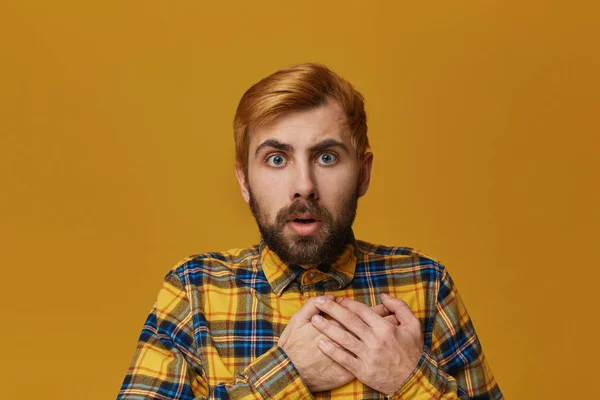 Amazed Astonished Male Wears Checkered Yellow Shirt Beard Dyed Red — Stock Photo, Image