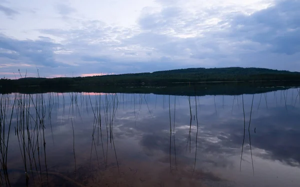 Prachtige Zonsondergang Boven Een Zweeds Meer — Stockfoto