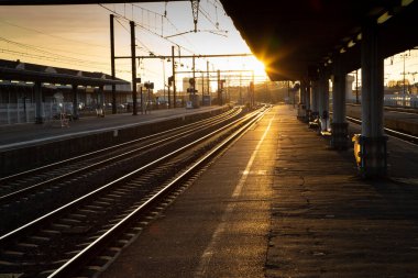 Büyük Tren İstasyonunda Demiryolu Rayları