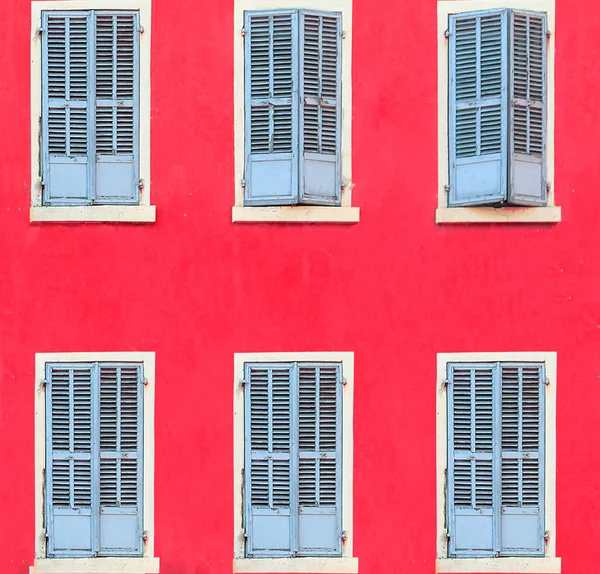 Close up tiro de fachada de edifício colorido — Fotografia de Stock
