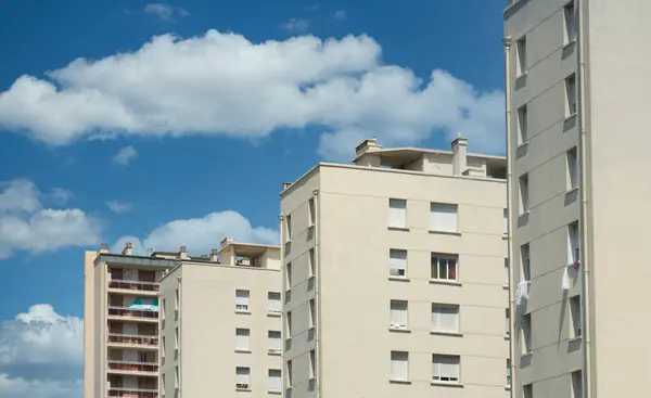 Marsilya 'daki Modern Lüks Apartman Binası