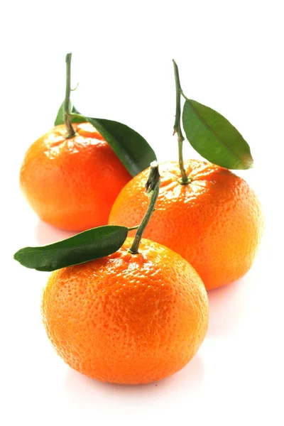 Närbild Bild Tre Tangeriner Isolerad Vit — Stockfoto