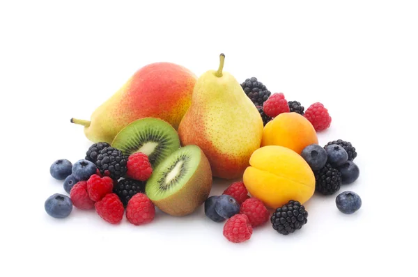 白の上の様々な果物のクローズアップショット — ストック写真