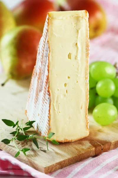 Formaggio Fresco Fette Uva Verde — Foto Stock