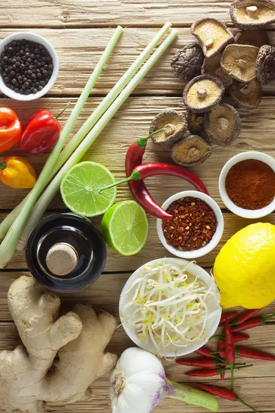 Close Shot Van Ingrediënten Van Verschillende Specerijen — Stockfoto