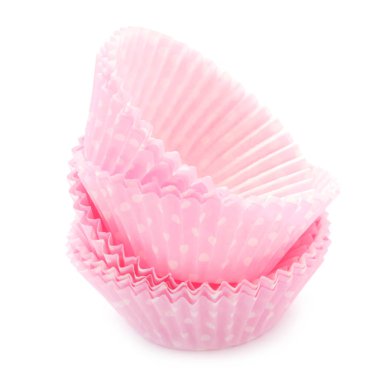 Beyaz arkaplanda izole edilmiş pembe kek formları