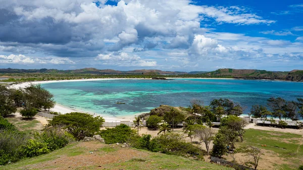 Kuta Lombok Endonezya sahilinin güzel sahil manzarası 