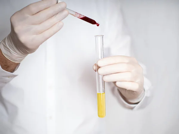 Covid-19 tıp teşhis hastanesi laboratuvarı doktor aşısı Corona virüsü