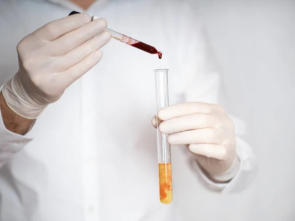 Covid-19 tıp teşhis hastanesi laboratuvarı doktor aşısı Corona virüsü