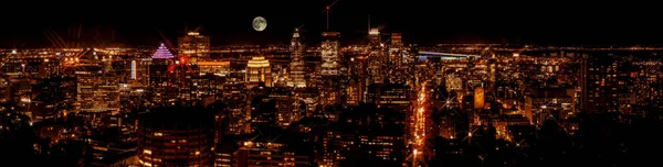 Vacker natthimmel över Montreal centrum skyline panorama. Mag — Stockfoto