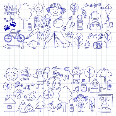 Yaz kampı çocuklar, çocuk oyunları, kamp çocuklar hiking, şarkı, Balık tutma, yürüme, çizim, okul yaz advetures sonra eğleniyor