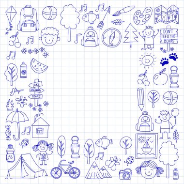 Yaz kampı çocuklar, çocuk oyunları, kamp çocuklar hiking, şarkı, Balık tutma, yürüme, çizim, okul yaz advetures sonra eğleniyor