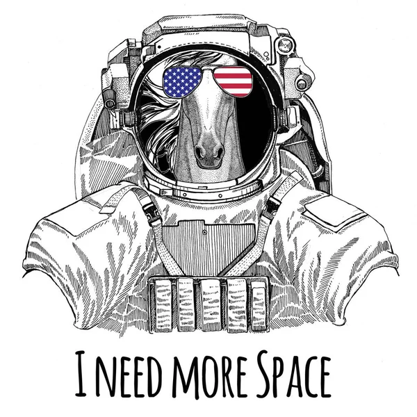 Stati Uniti bandiera occhiali bandiera americana Stati Uniti bandiera Cavallo, cavallo, destriero, courser indossa tuta spaziale Astronauta animale selvatico Spaceman Galaxy esplorazione Illustrazione disegnata a mano per t-shirt — Foto Stock