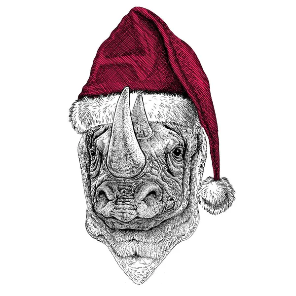 Nosorożce, nosorożec Boże Narodzenie ilustracja dzikie zwierzę sobie Boże Narodzenie santa claus kapelusz Czerwona Zimowa Czapka Holiday obraz szczęśliwego nowego roku — Zdjęcie stockowe