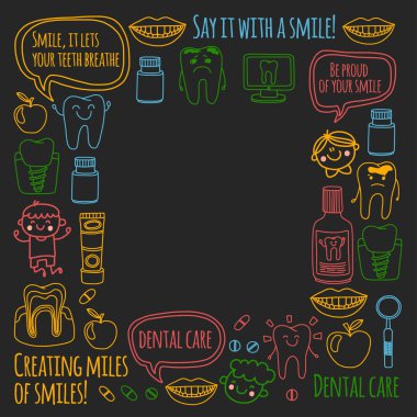 Çocuk denistry Okulu, anaokulu, kreş çocuklar sağlıklı dişlere sahip. Gülümsüyor, diş fırçası, mutlu erkek ve kız diş tedavi tıp acısız