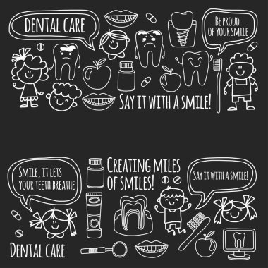 Çocuk denistry Okulu, anaokulu, kreş çocuklar sağlıklı dişlere sahip. Gülümsüyor, diş fırçası, mutlu erkek ve kız diş tedavi tıp acısız