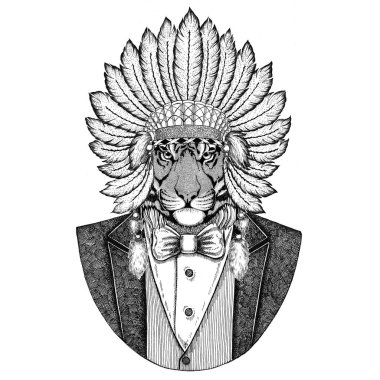 Vahşi Kaplan vahşi hayvan giyen inidan şapka, kafa tüyleri ile dövme, t-shirt, amblem, rozet, logo, yama için el çekilmiş resmi elbise