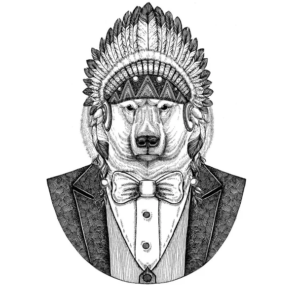 Urso polar Animal selvagem usando chapéu inidan, vestido de cabeça com penas Imagem desenhada à mão para tatuagem, t-shirt, emblema, crachá, logotipo, patch — Fotografia de Stock