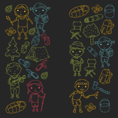 Kamp. Yaz tatili. Oğlanlar ve kızlar. Anaokulu Çocuk. Okulu öğrenci öğrencileri. Genç izci. Ahşap. Orman. Yangın. Macera ve keşif.