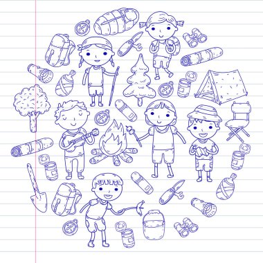 Kamp. Yaz tatili. Oğlanlar ve kızlar. Anaokulu Çocuk. Okulu öğrenci öğrencileri. Genç izci. Ahşap. Orman. Yangın. Macera ve keşif.